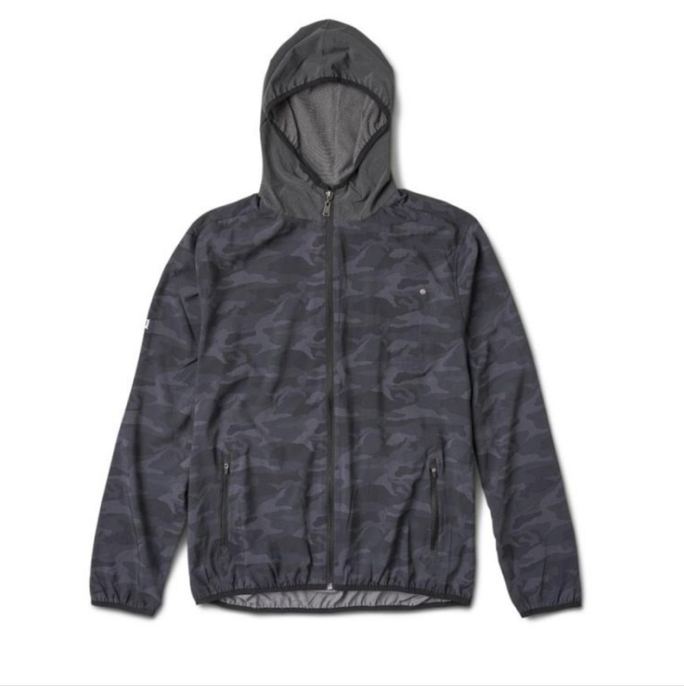 Vuori Outdoor Trainer Shell in Black Camo